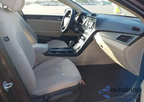 2015 Hyundai Sonata Se z USA, uszkodzony, nr VIN 5NPE24AF9FH230898